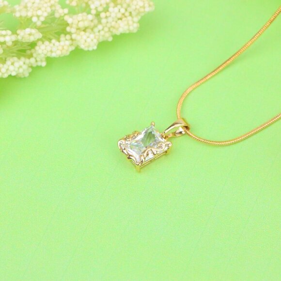 "Elegant Rose Gold Pendant with Rectangle Crystal and Filigree Frame, XPPT1383 - Picture 12 of 13